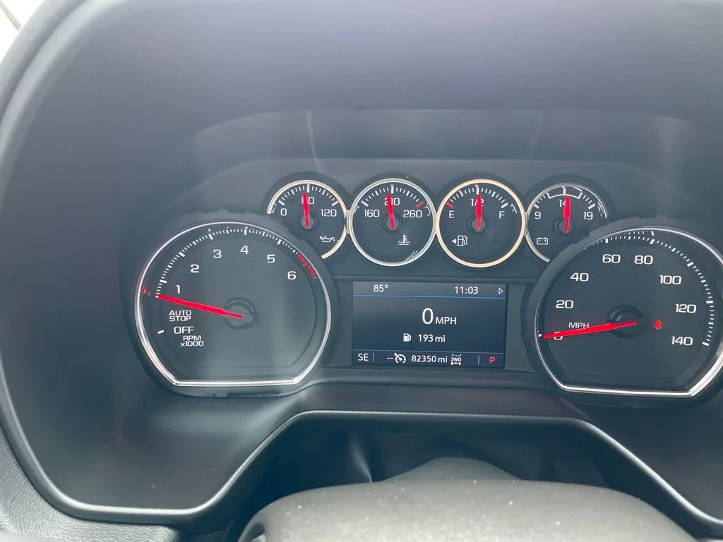 Used 2021 Gray Chevrolet Z71 image 17