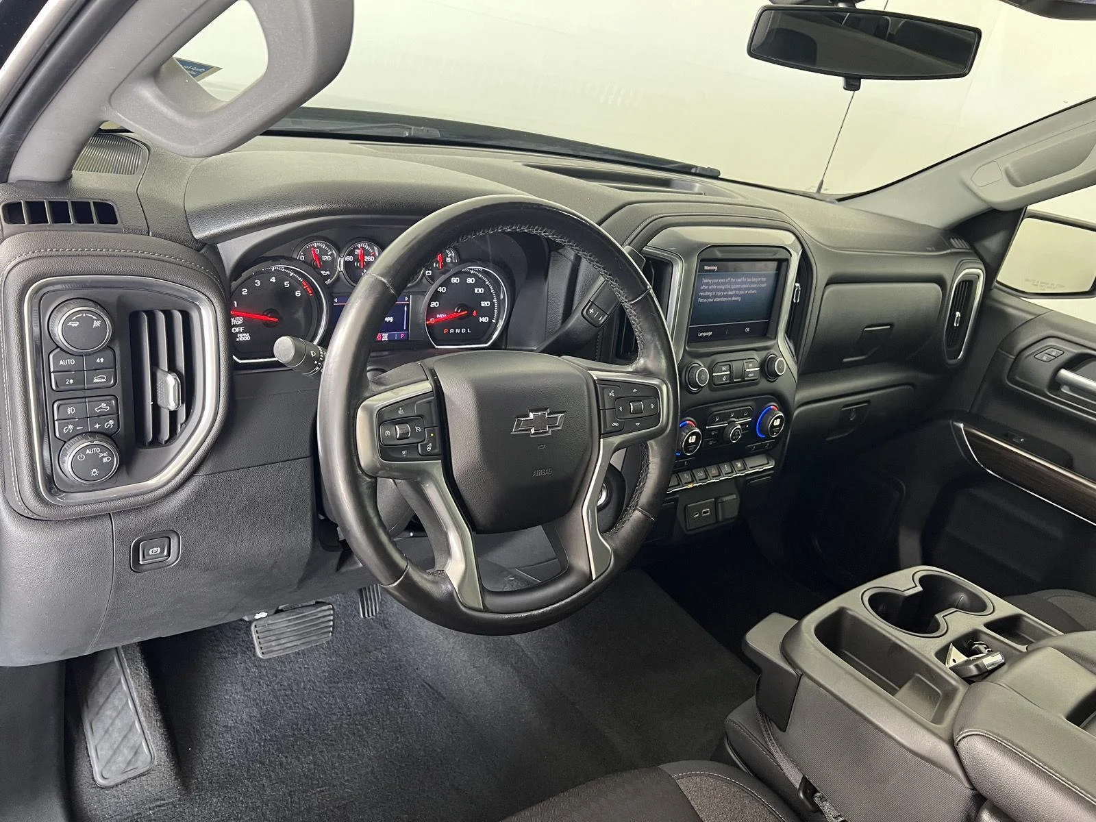Used 2019 BLACK Chevrolet RST image 5