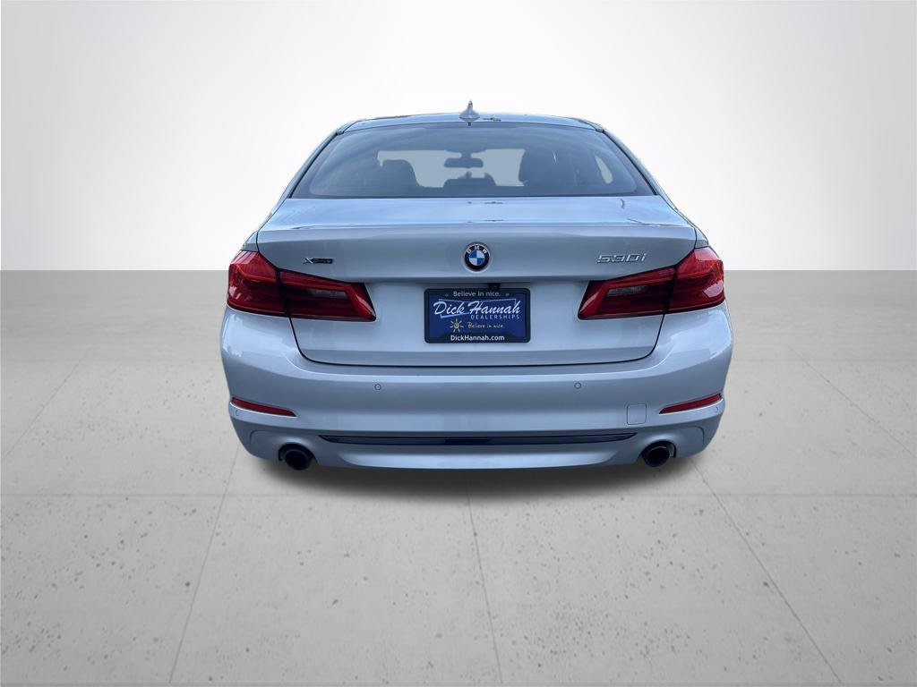 Used 2018 Glacier Silver Metallic BMW 530i xDrive image 8