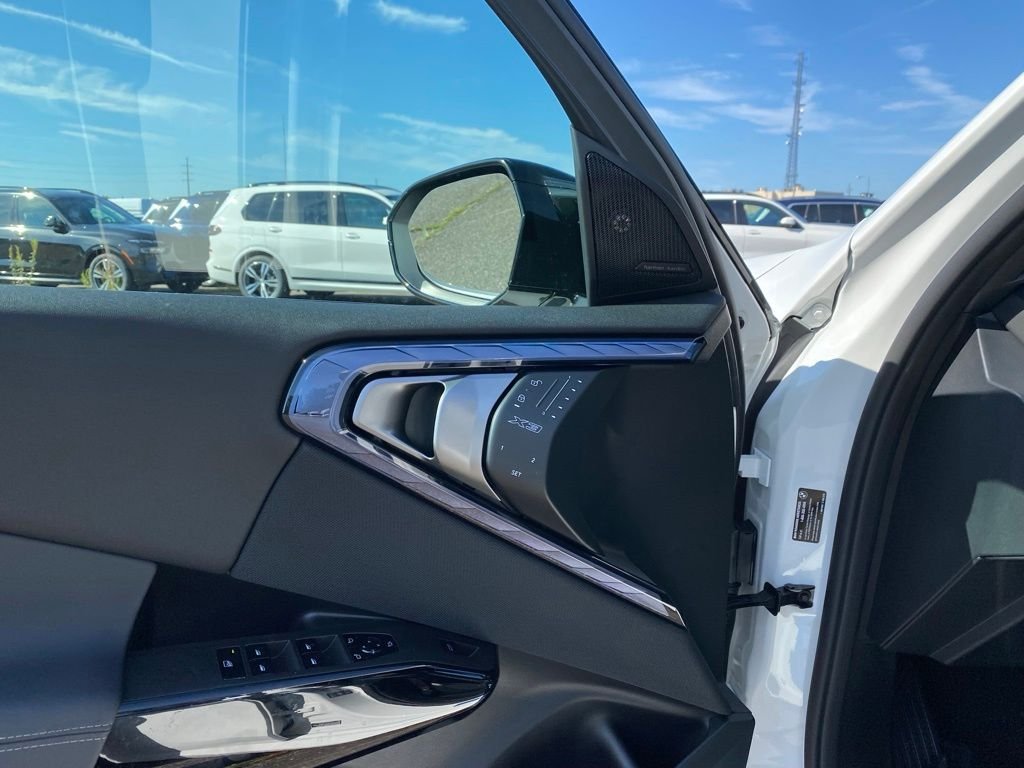 New 2026 Alpine White BMW M50 xDrive image 15
