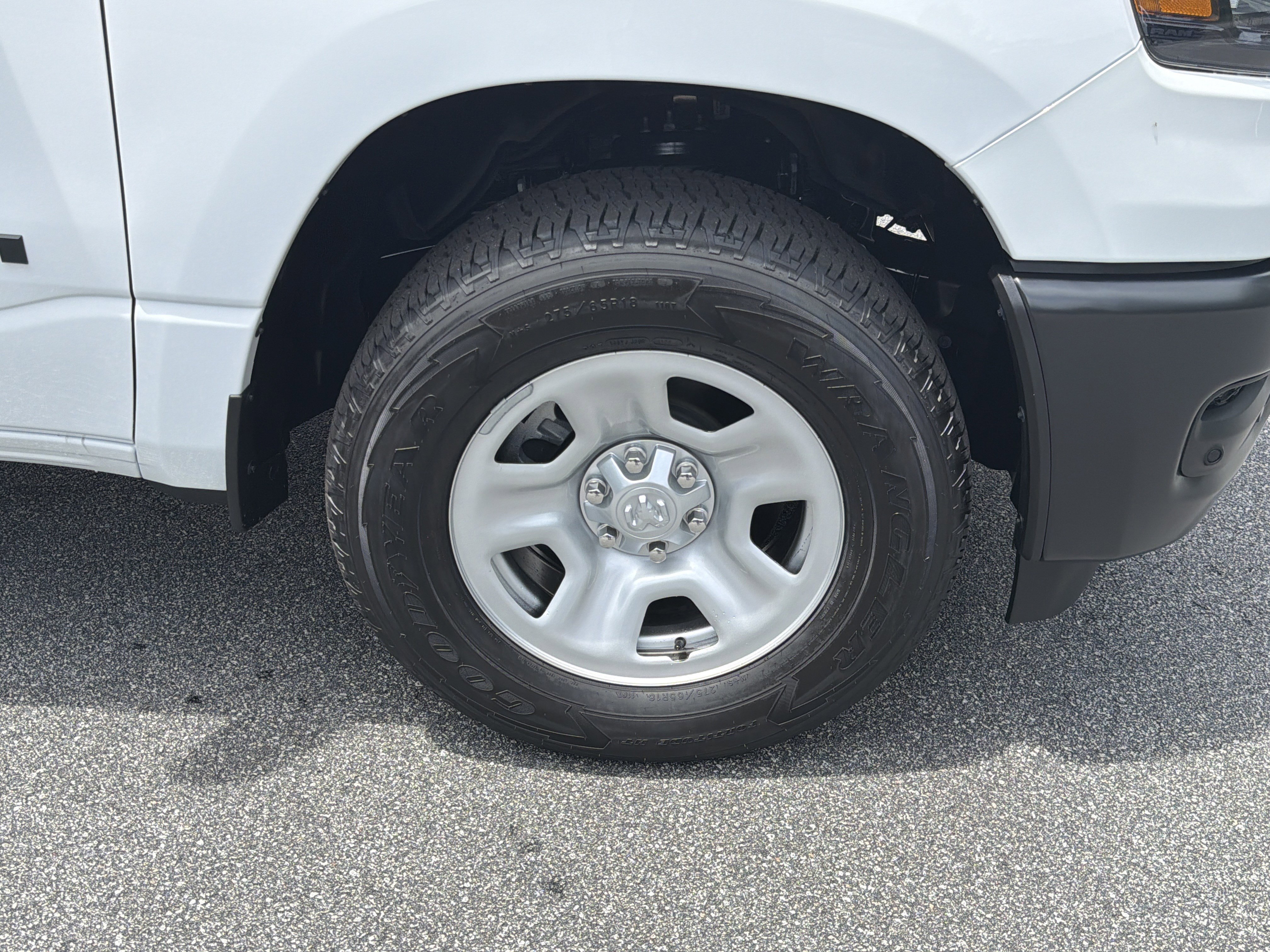 New 2026 Bright White Clear-Coat Exterior Paint RAM Tradesman image 14