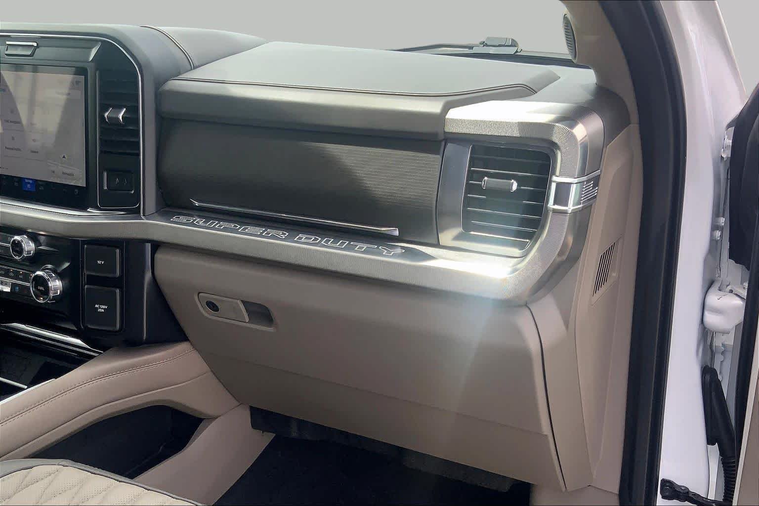 Used 2026 Star White Ford Platinum image 19