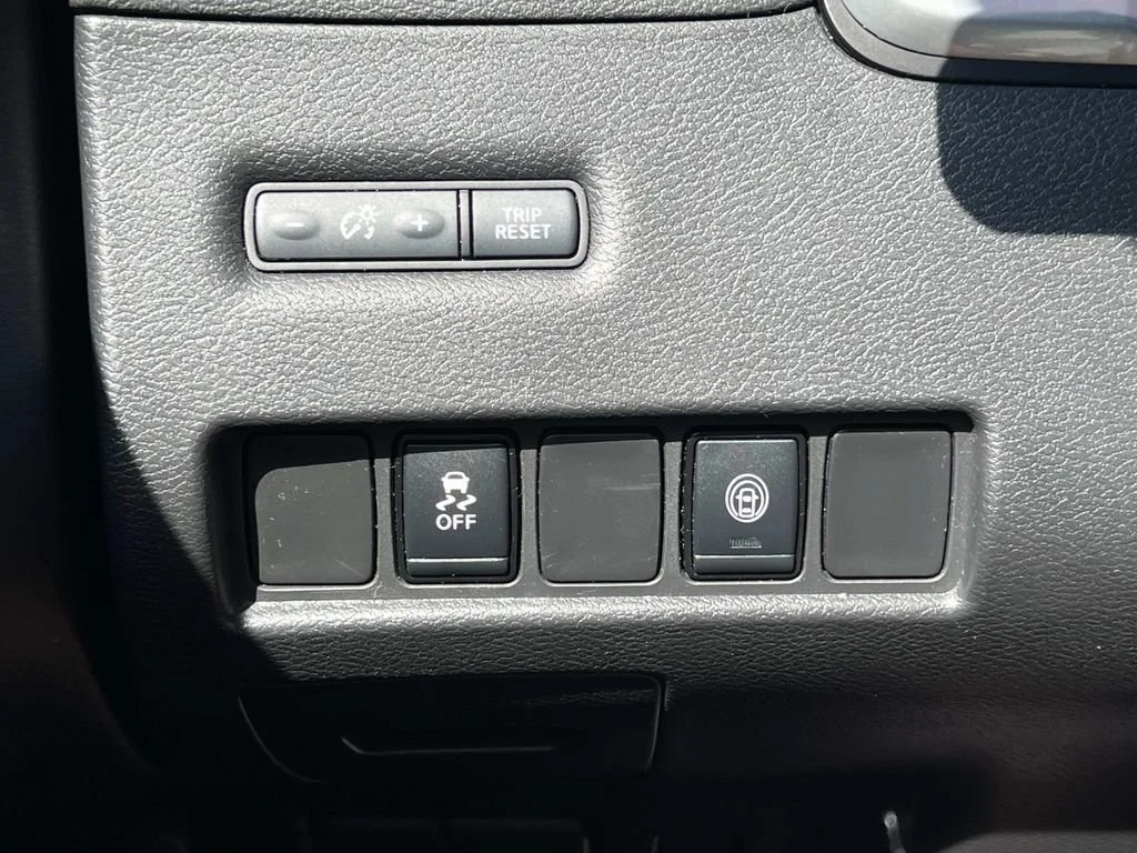 Used 2022 Blue Nissan SV Intelligent AWD image 25