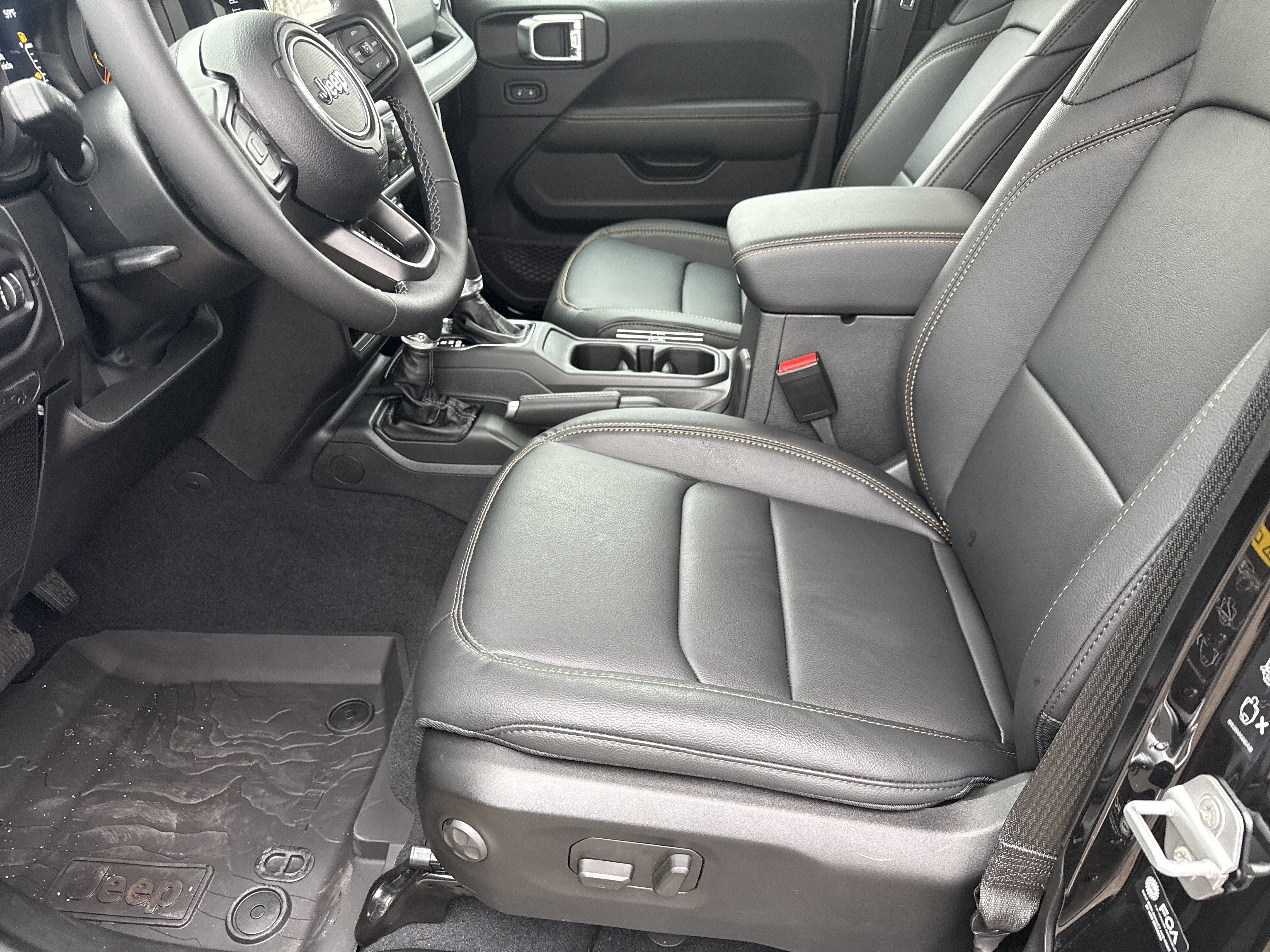 New 2026 Black Clearcoat Jeep Sahara image 9