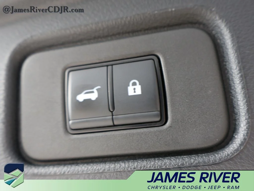 Used 2025 Blue Nissan SV image 17