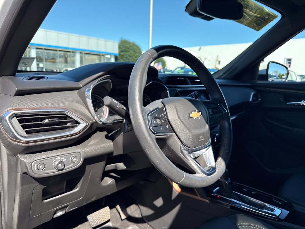 Used 2023 Pearl Chevrolet ACTIV image 13