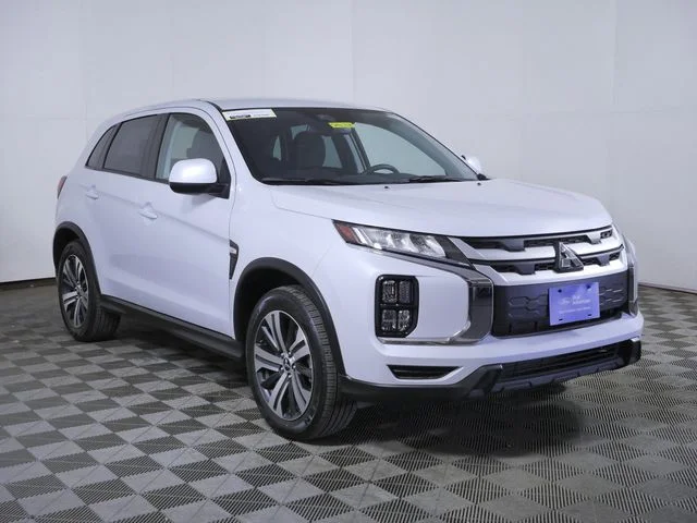2025 Mitsubishi Outlander Sport 2.0 ES AWC CVT's photo