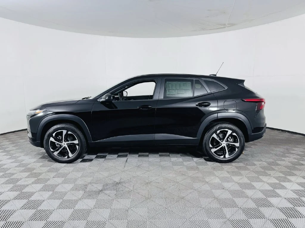 Used 2026 Mosaic Black Metallic Chevrolet 1RS image 5
