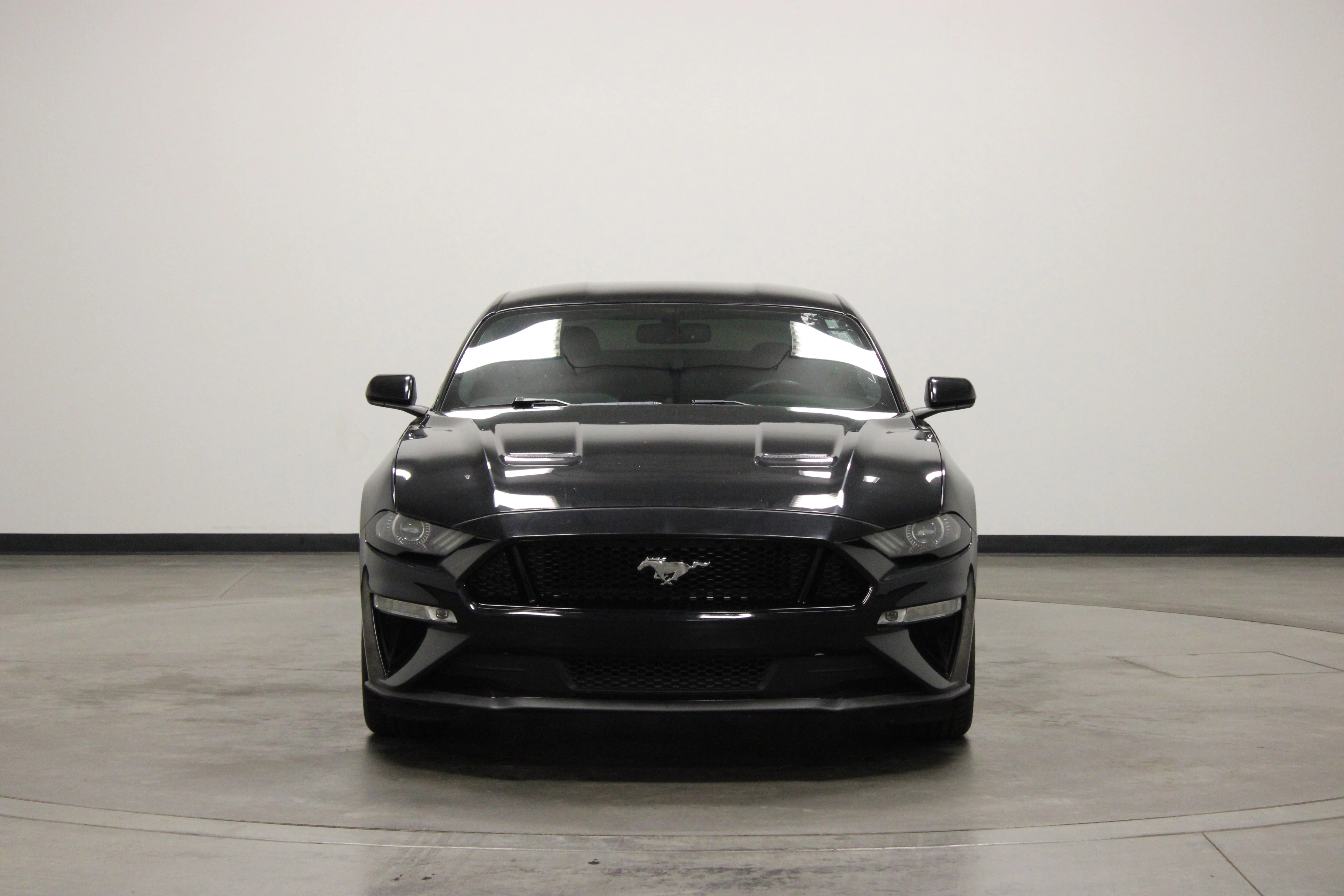 Used 2019 Shadow Black Ford GT image 3