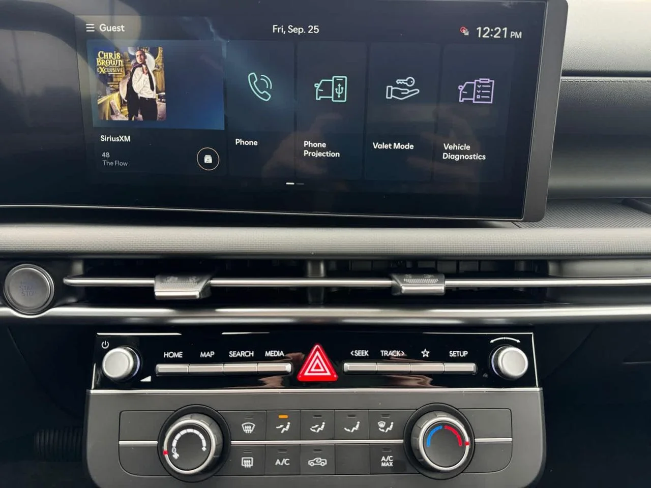 New 2027 Green Hyundai SE AWD image 15