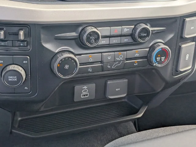 New 2027 Oxford White Ford F-350® XL image 23