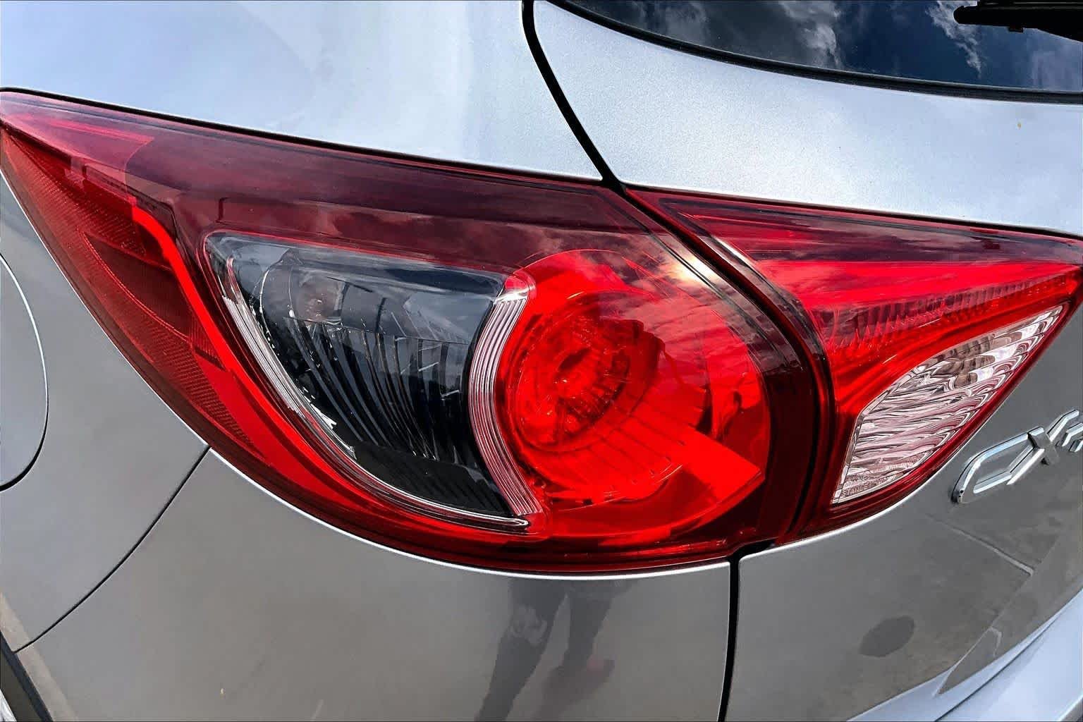 Used 2014 Liquid Silver Metallic Mazda Touring image 29