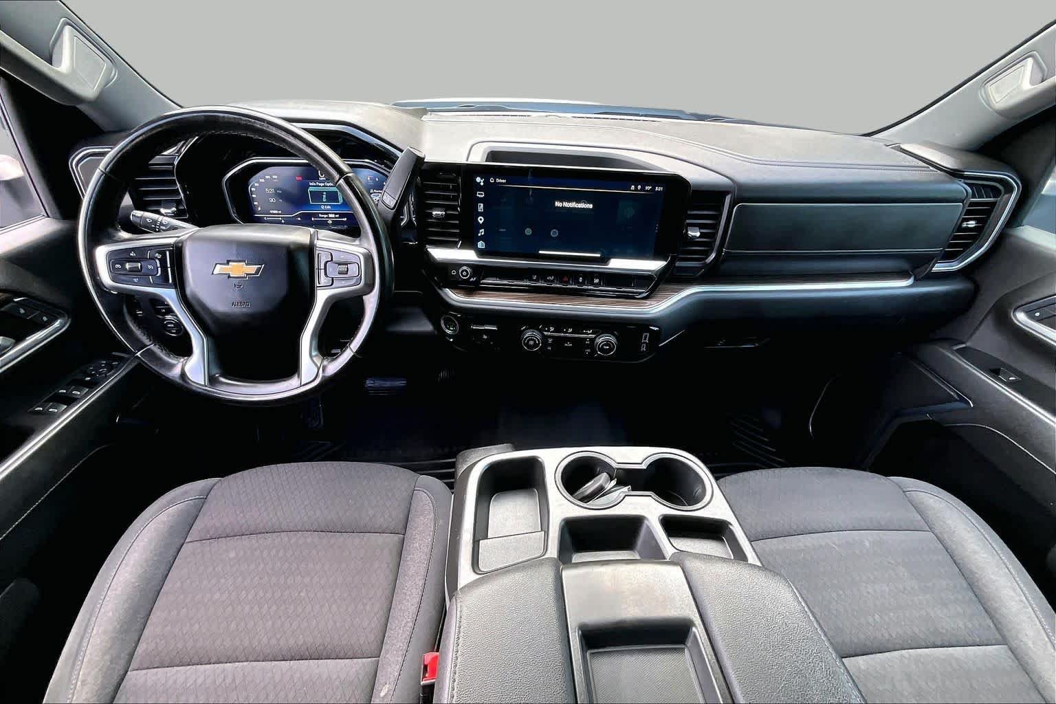 Used 2024 Summit White Chevrolet LT image 14