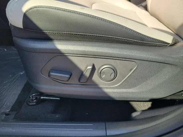 New 2026 Ebony Black Kia EX image 15