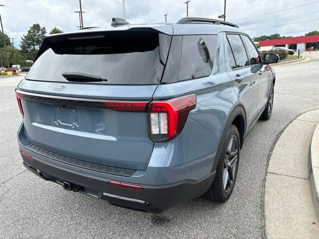 Certified Used 2025 Vapor Blue Metallic Ford ST-Line image 8