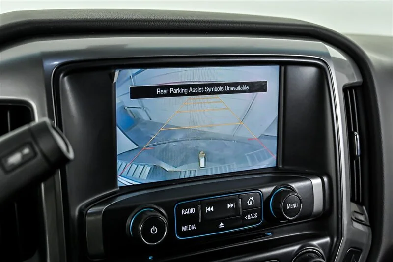 Used 2015 Deep Ocean Blue Metallic Chevrolet LT Z71 image 24