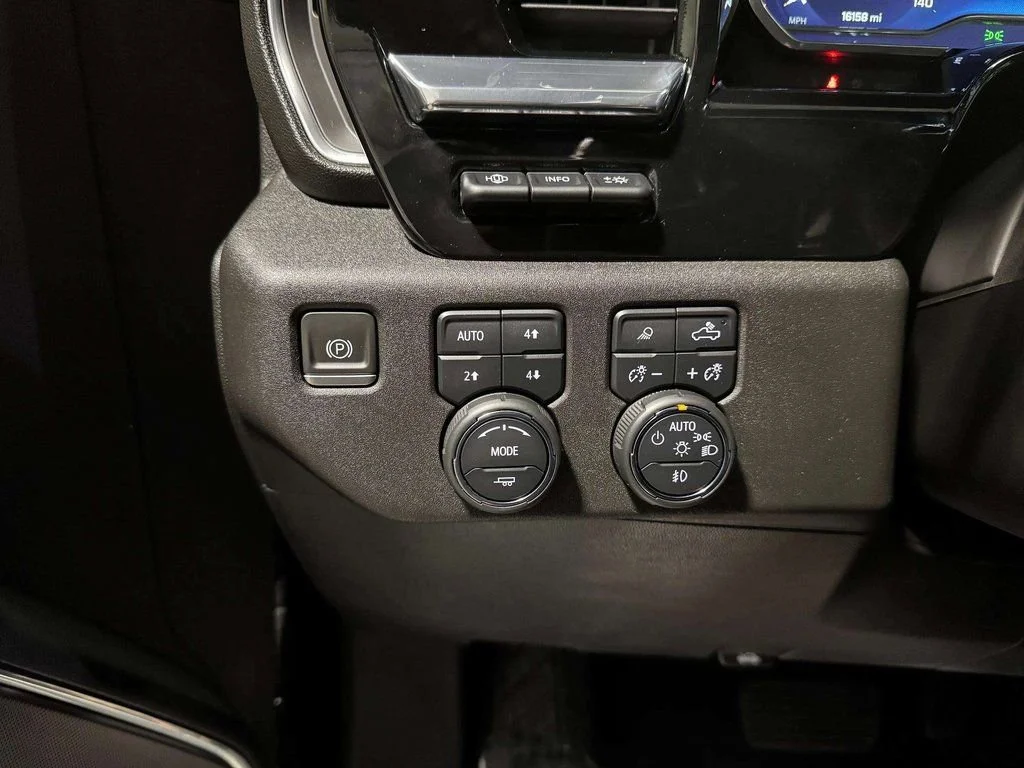 2023 Chevrolet Silverado 1500 High Country - Photo 17
