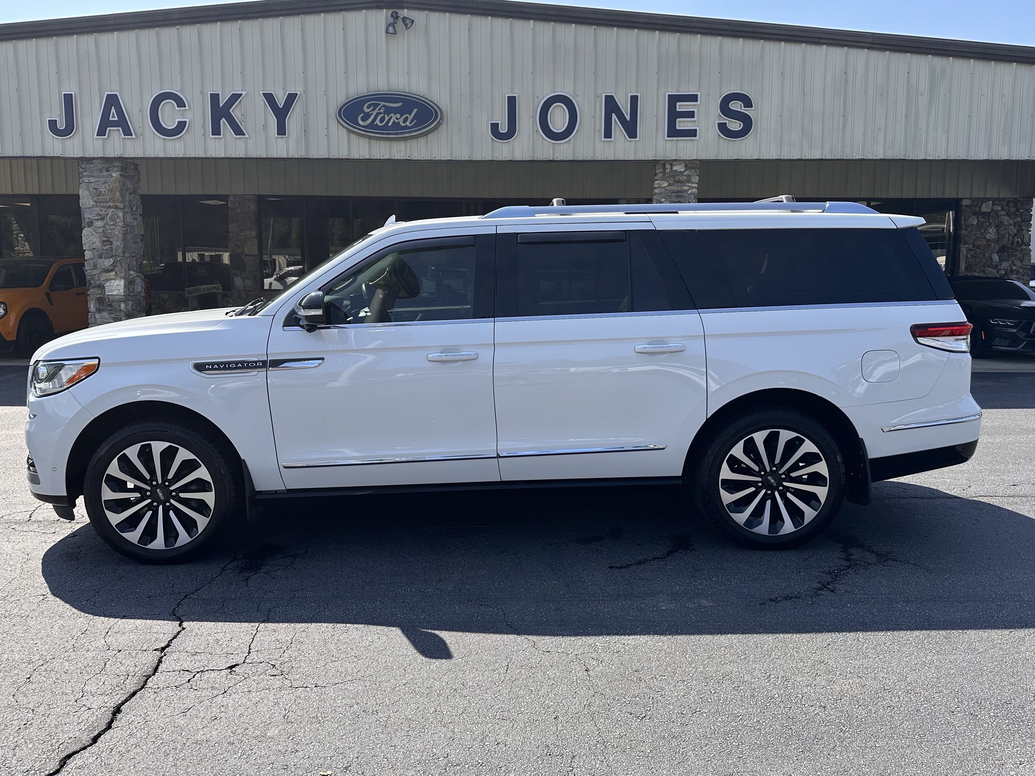 2024 Lincoln Navigator