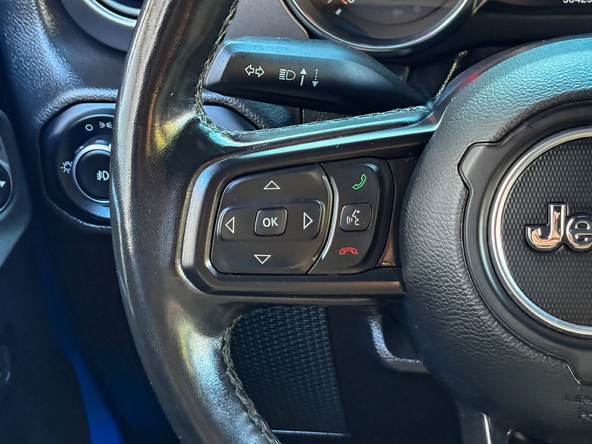 Used 2023 Blue Jeep Sport image 19