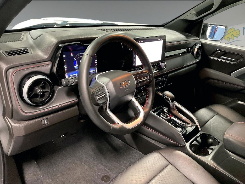 Used 2023 White Chevrolet Z71 image 8