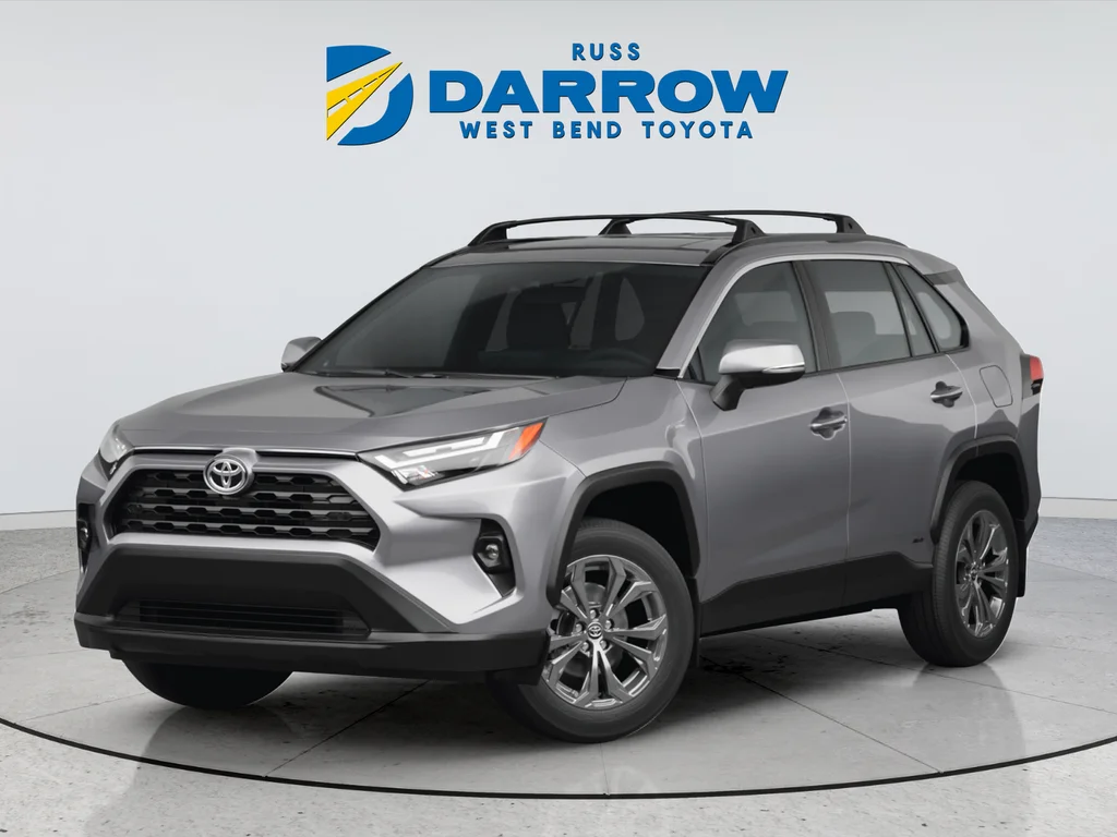 Used 2025 Silver Toyota XLE image 9