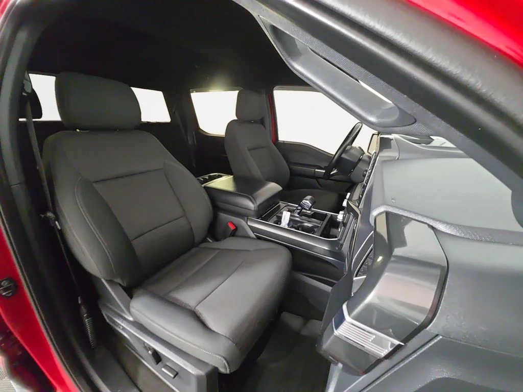 Used 2021 Red Ford XLT image 15