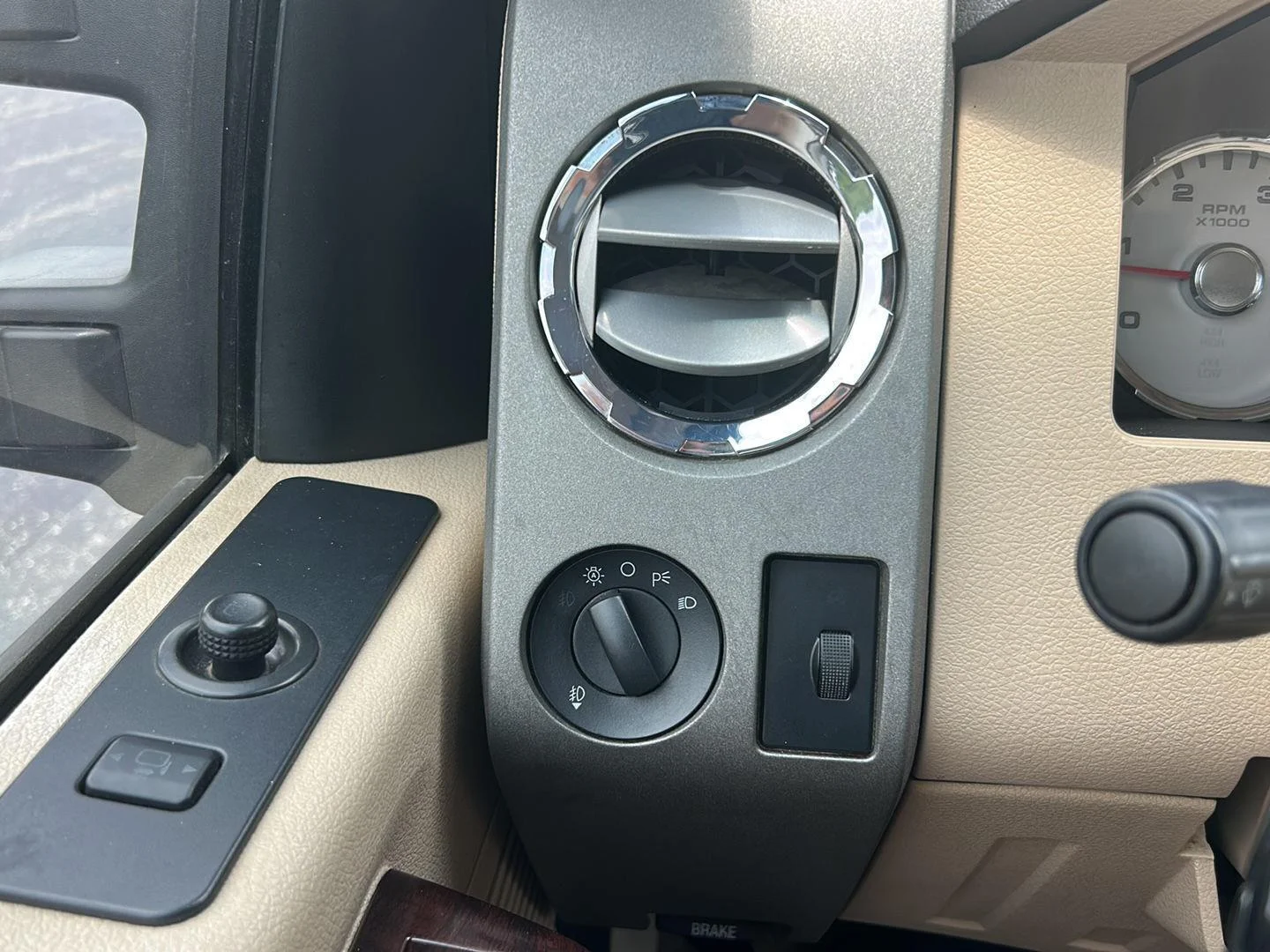 Used 2008 Red Clearcoat Ford Lariat image 19