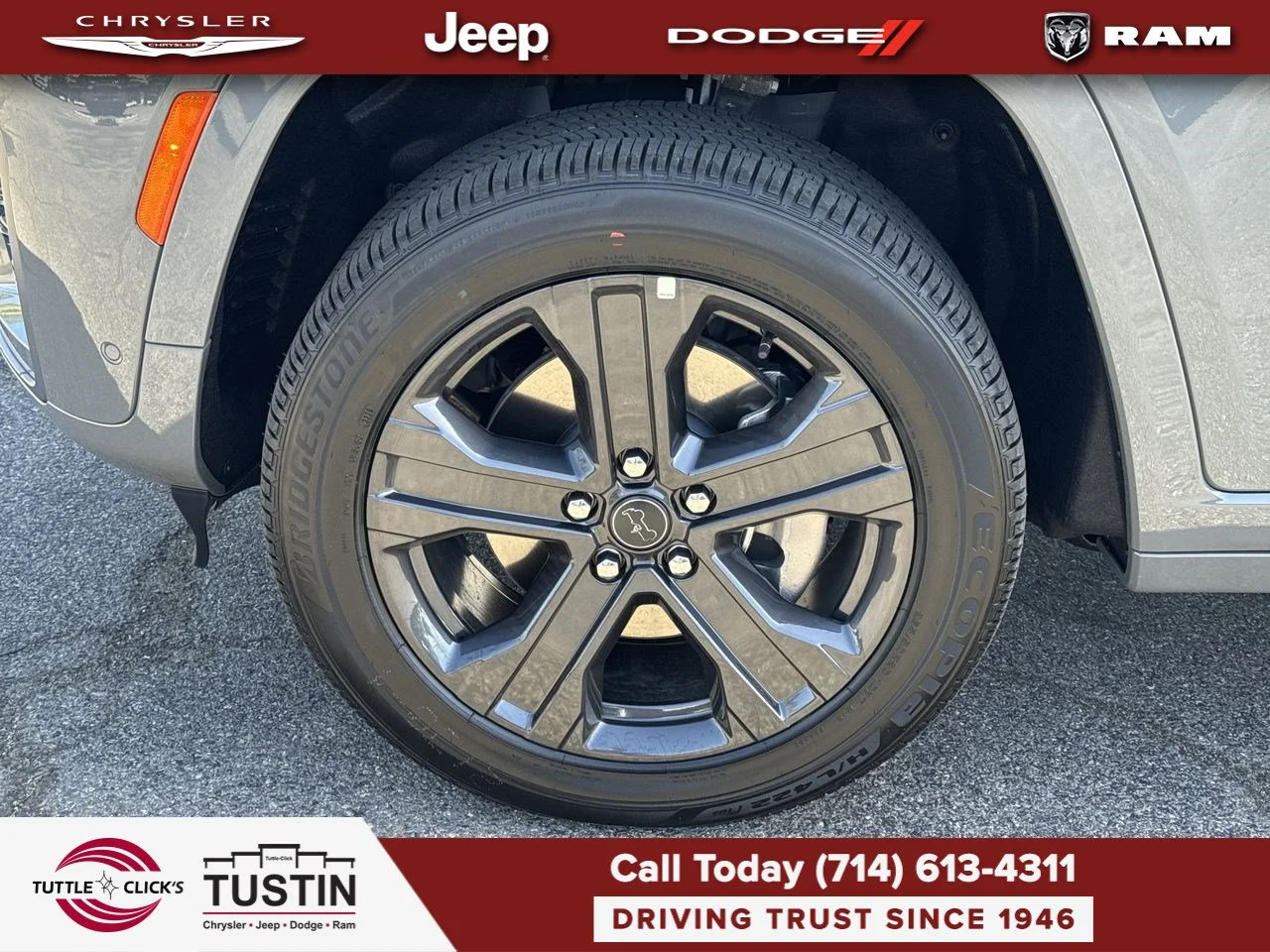New 2027 Sting-Gray Clear-Coat Paint Jeep Limited Reserve image 17