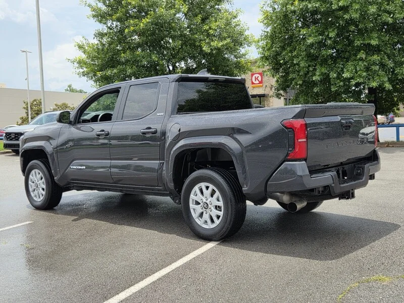 Used 2025 Underground TOYOTA SR5 image 3