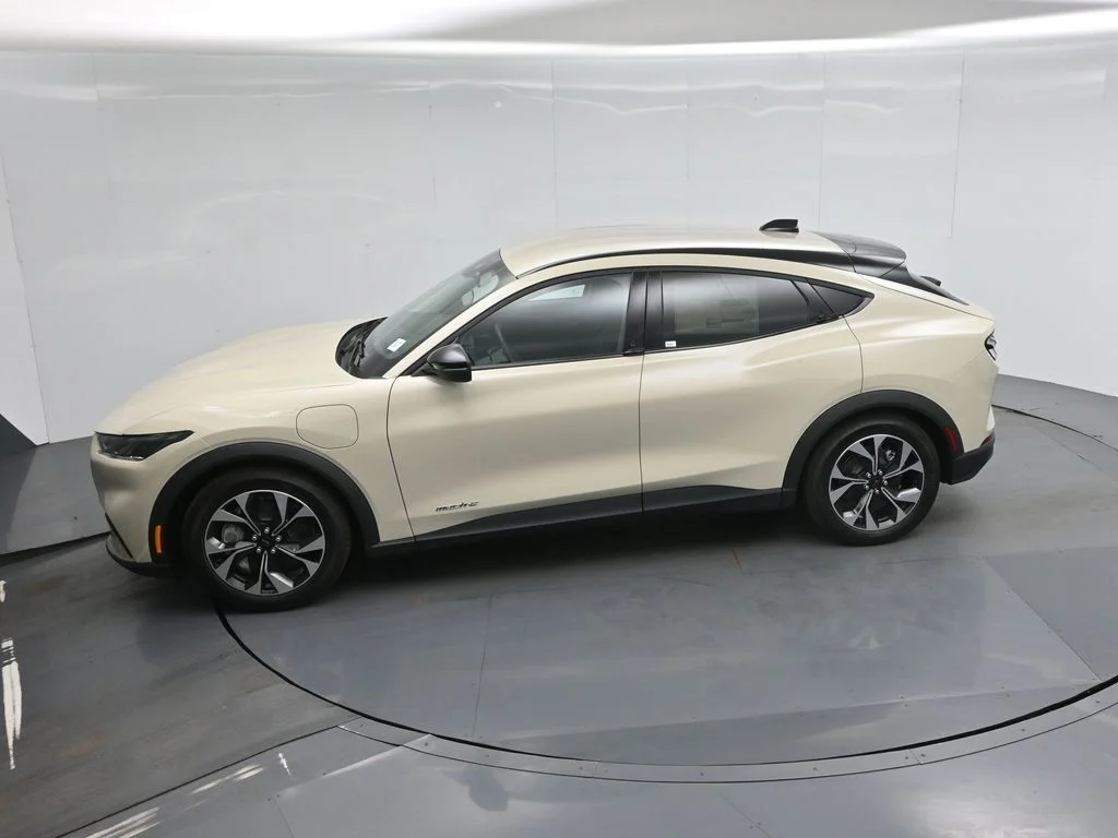New 2026 Desert Sand Ford Select image 40