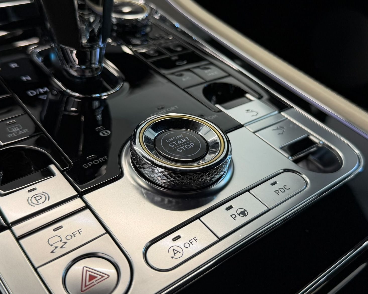 Used 2023 White Bentley V8 S image 26
