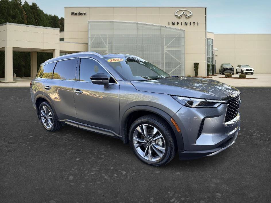 Used 2022 Graphite Shadow INFINITI LUXE image 4