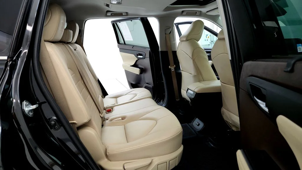 Used 2021 Black Toyota XLE image 18
