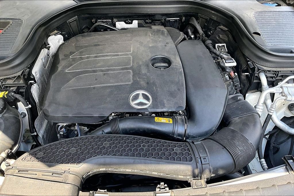 Certified Used 2021 White Mercedes-Benz GLC 300 image 9