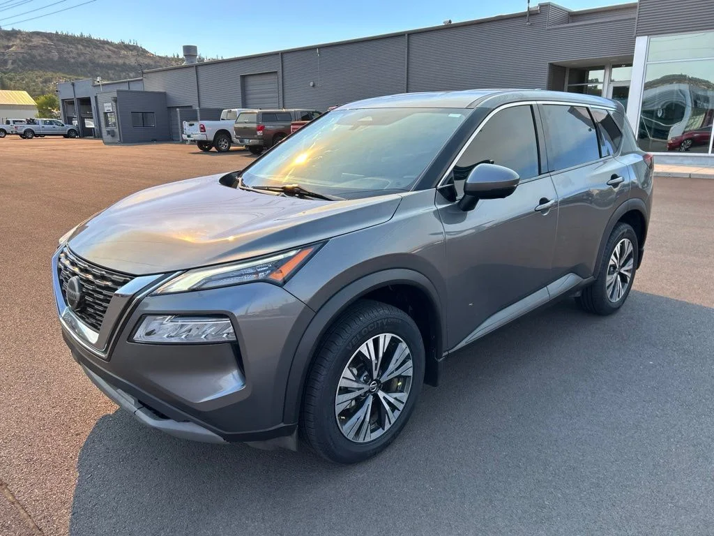 Used 2021 Gun Metallic Nissan SV image 14