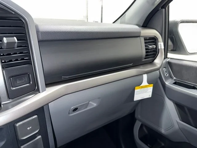 New 2026 Oxford White Ford XLT image 26
