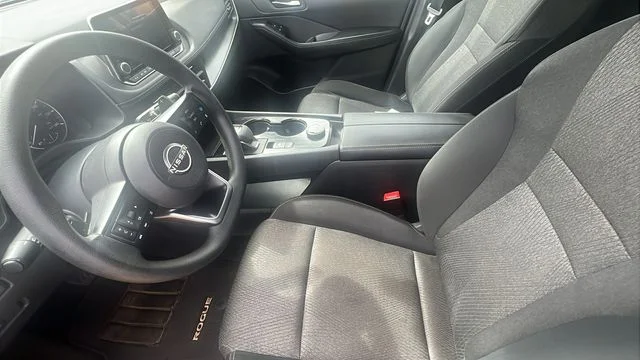 Used 2024 Gray Nissan SV image 24