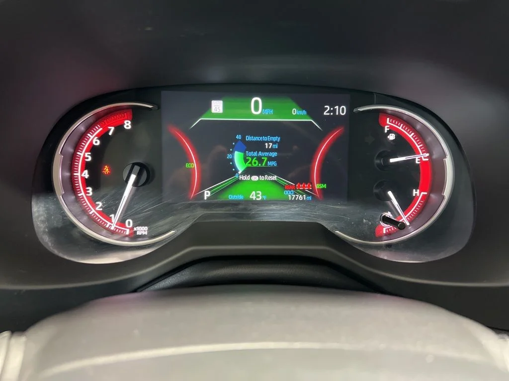 Used 2025 White Toyota XLE image 15