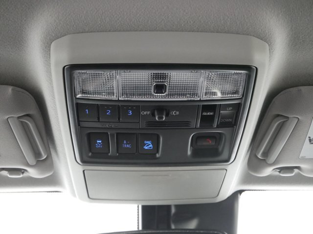 Certified Used 2022 Blizzard Pearl Toyota Limited image 23