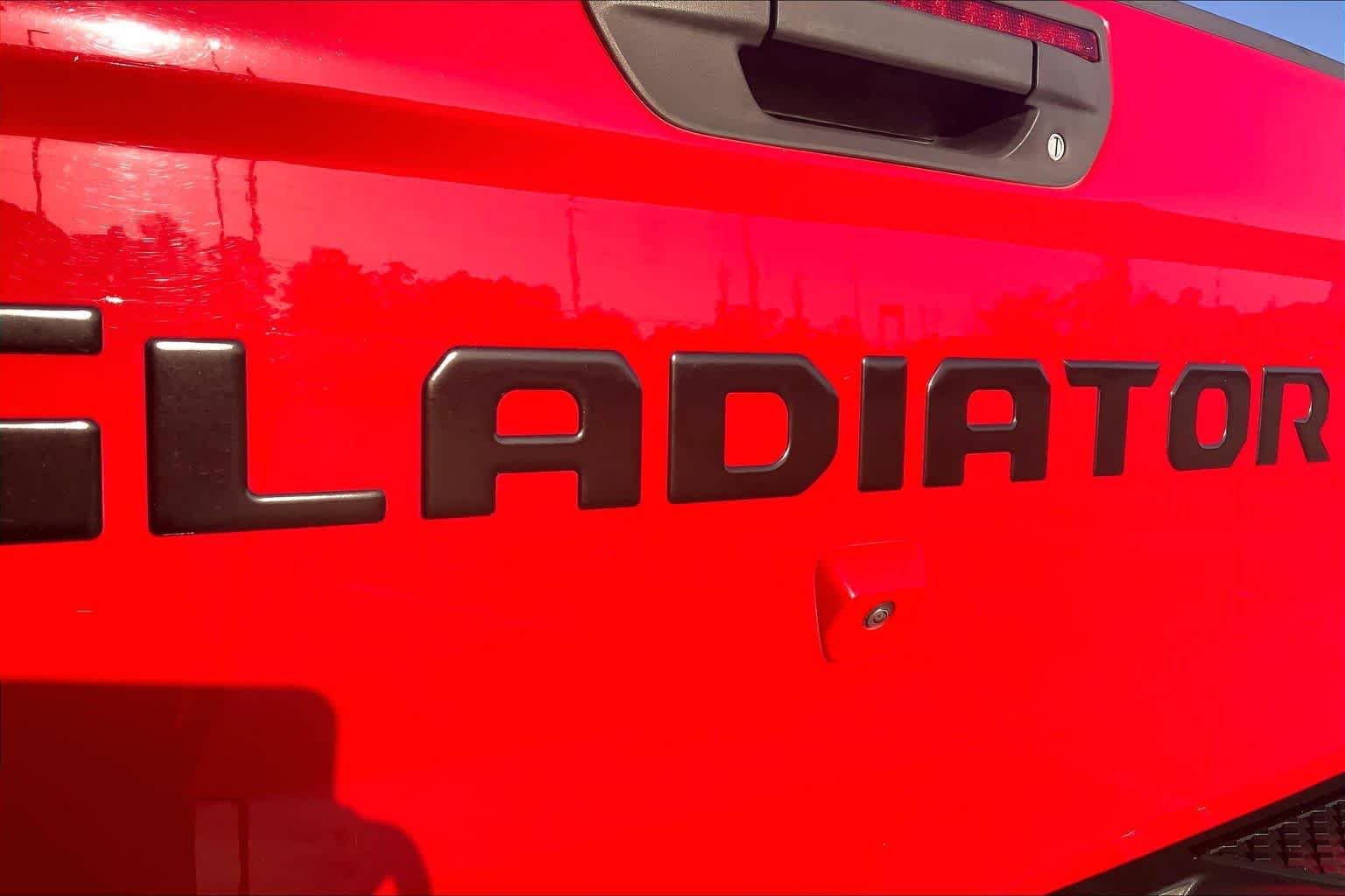 Used 2020 Firecracker Red Clearcoat Jeep Overland image 27
