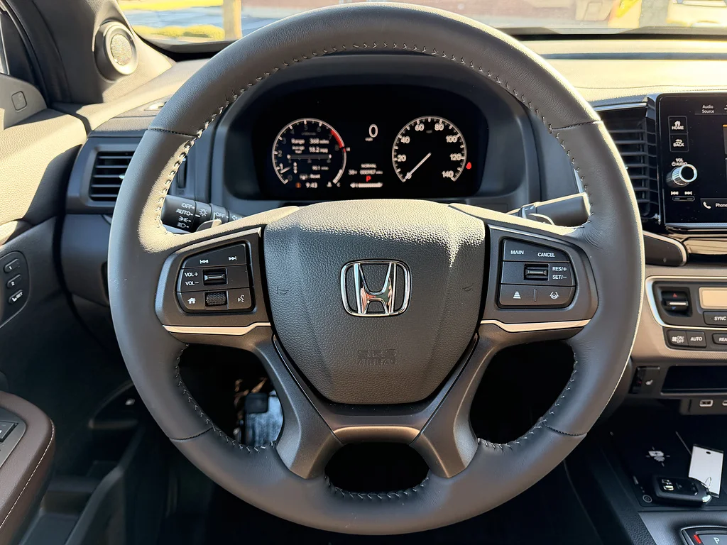 Certified Used 2026 CRYSTAL BLACK Honda RTL image 18