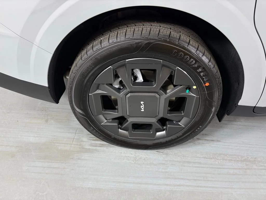New 2026 Ceramic Silver Kia EX image 10