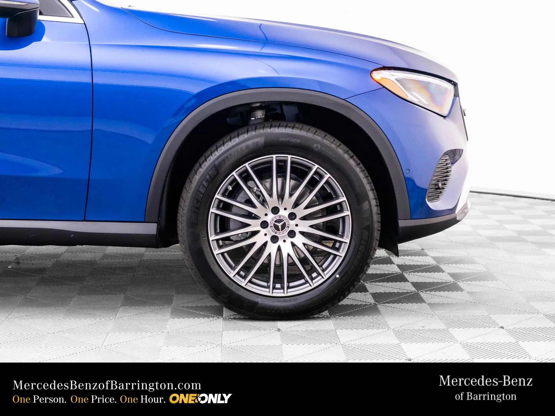 New 2026 Blue Mercedes-Benz GLC 300 image 37