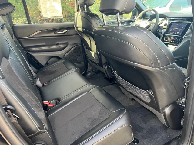 Used 2023 Diamond Black Jeep Altitude X image 19