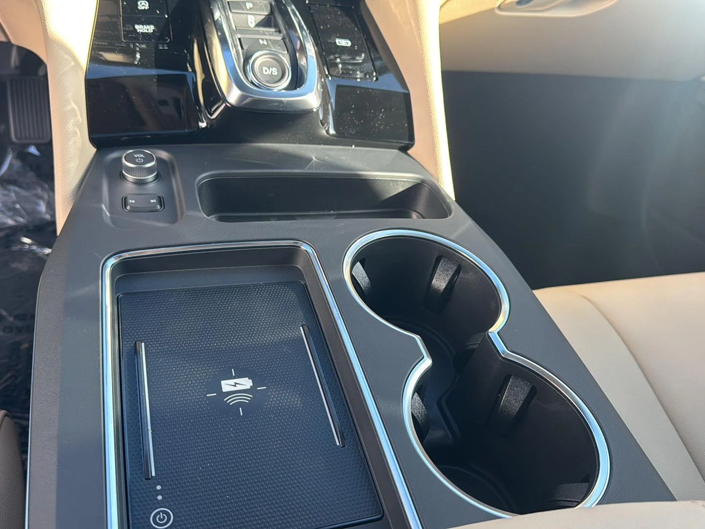 New 2026 Platinum White Pearl Acura SH-AWD image 32