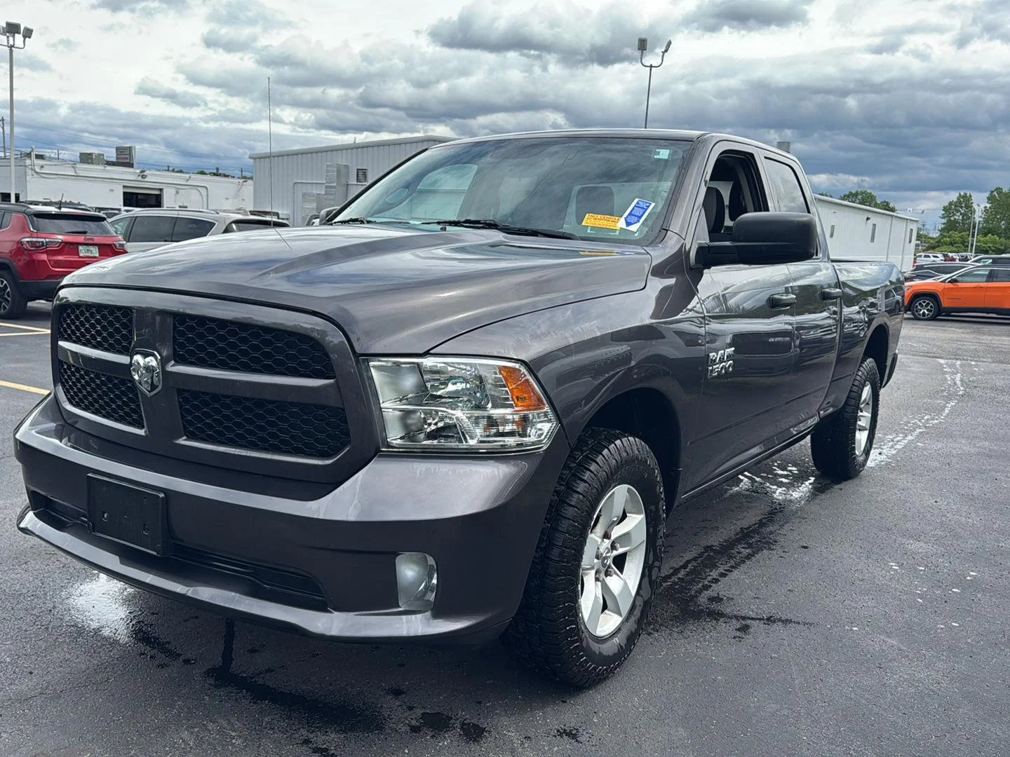 Used 2018 Granite Crystal Metallic Clearcoat Ram Express image 10