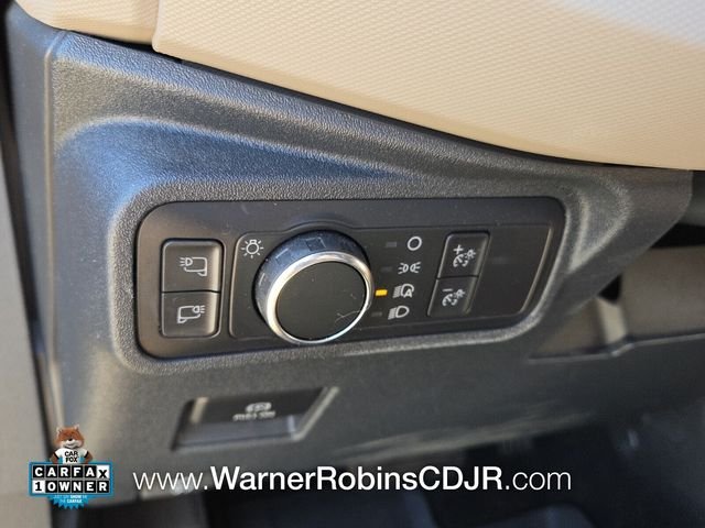 Used 2022 Orange Ford Wildtrak image 30
