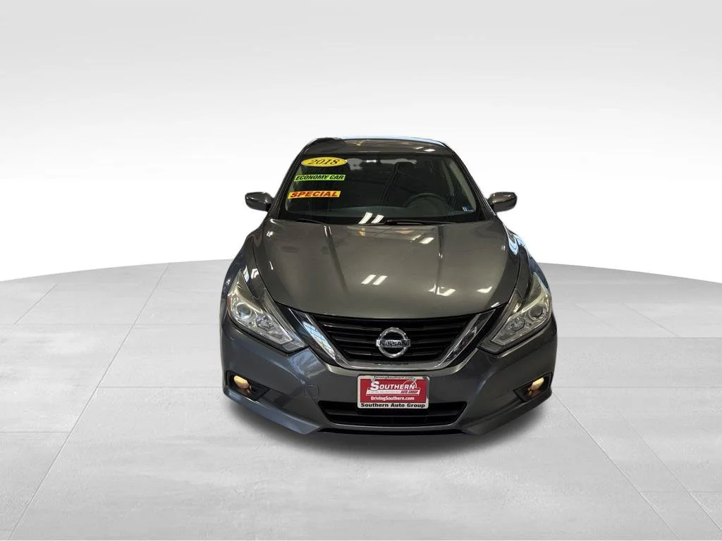 Used 2018 Gray Nissan 2.5 SV image 13