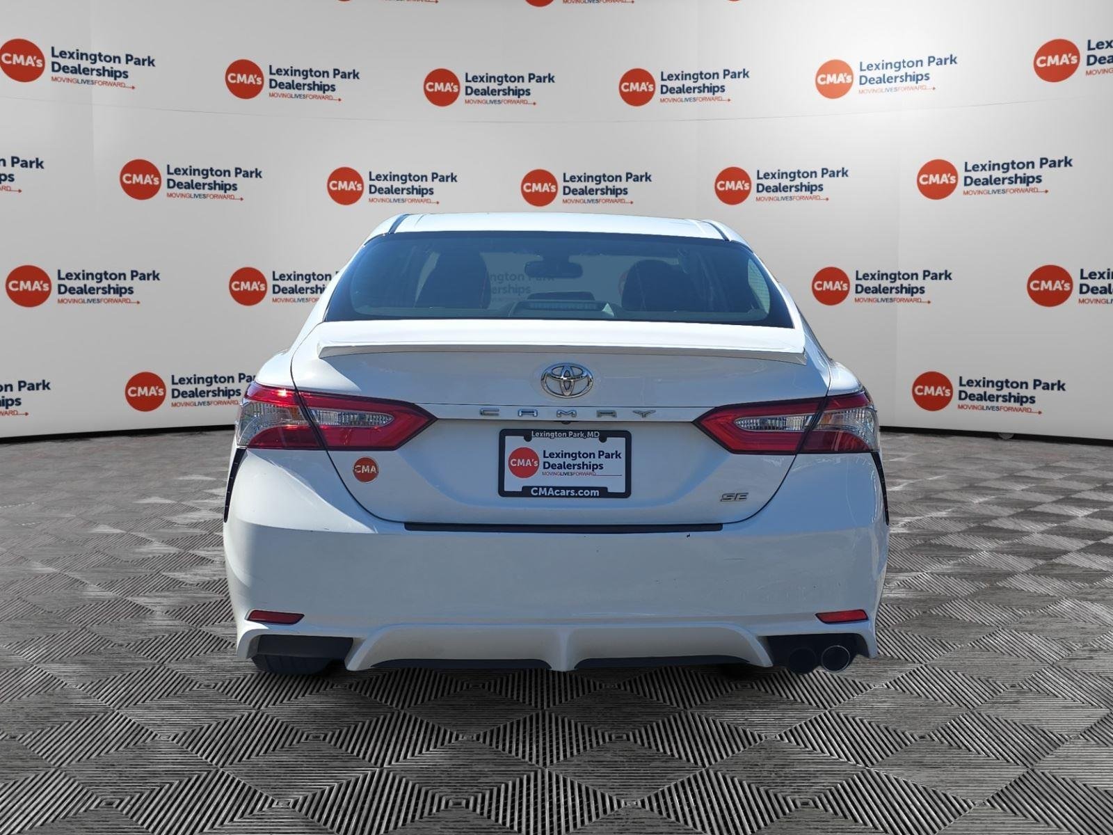 Used 2018 Super White Toyota SE image 6