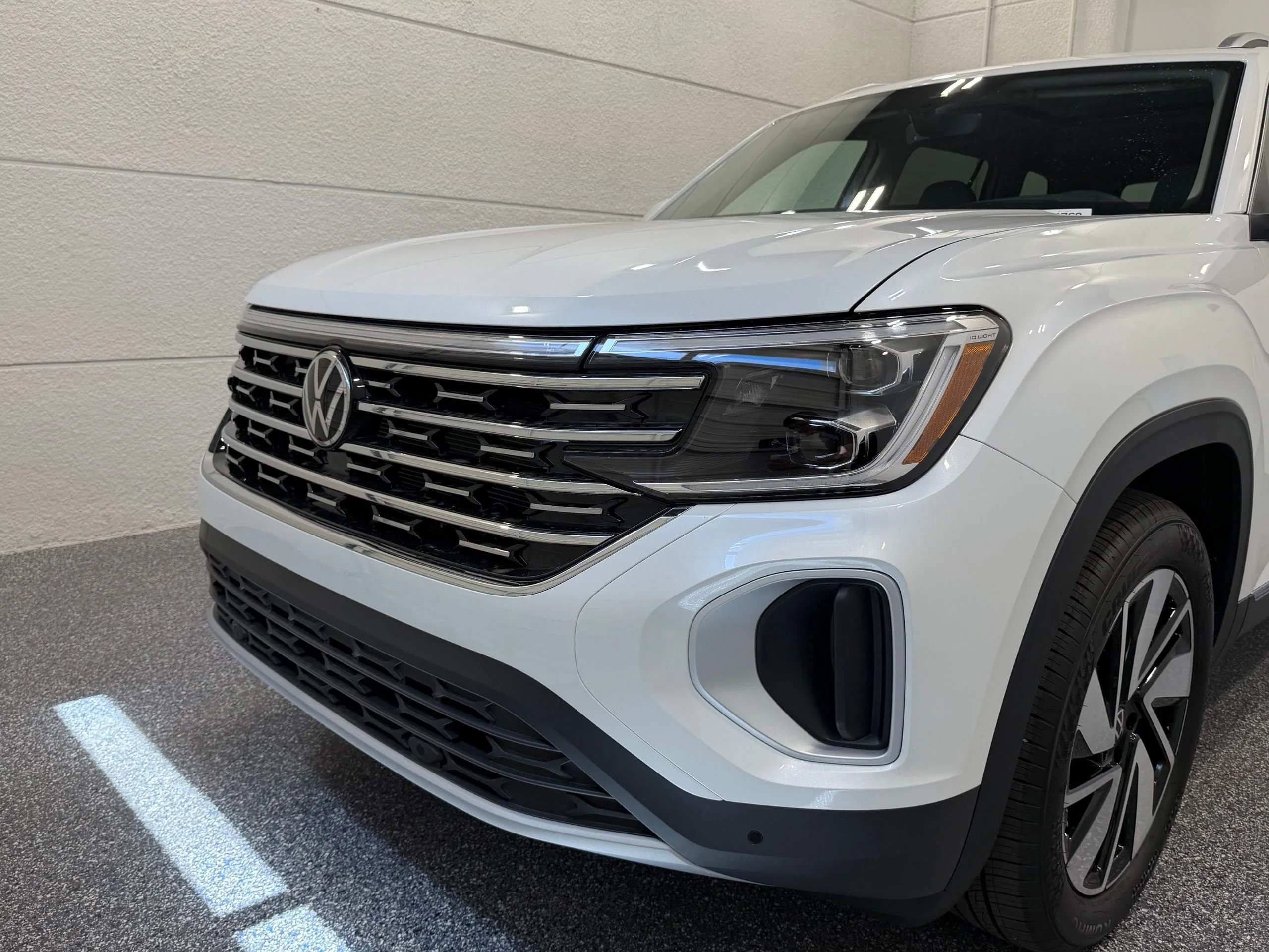 New 2026 White Volkswagen 2.0T SEL image 15
